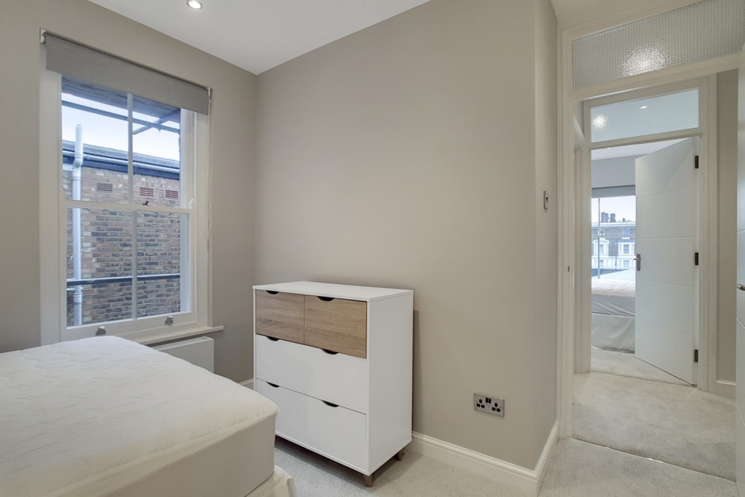 2 bedroom Flat for Letting Queens Park