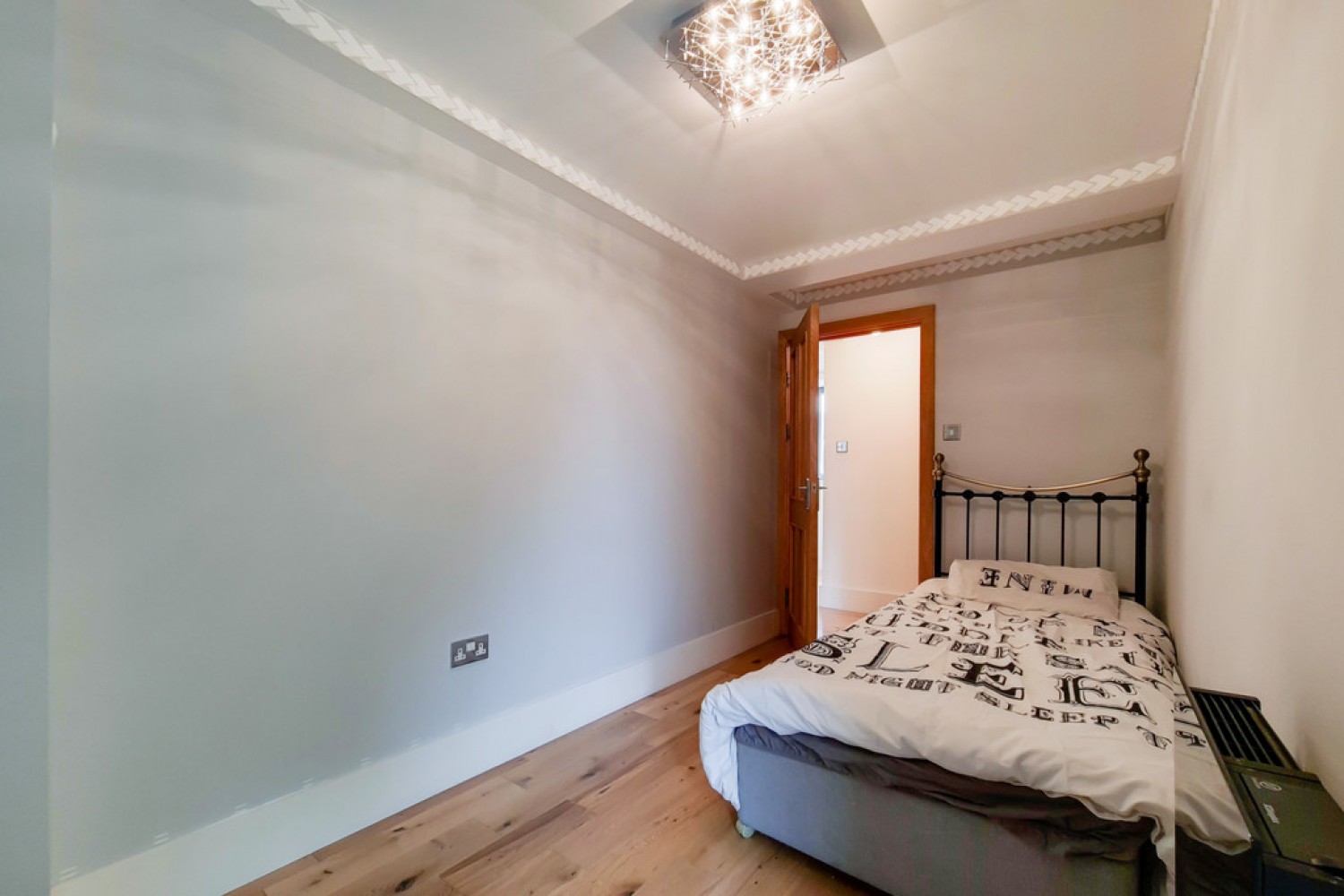 3 bedroom Flat for Letting Crowndale Road, London