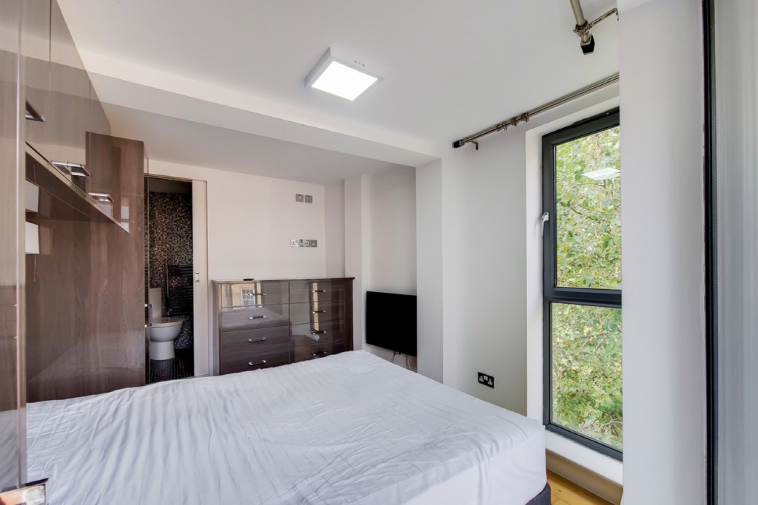 3 bedroom Flat for Letting Crowndale Road, London