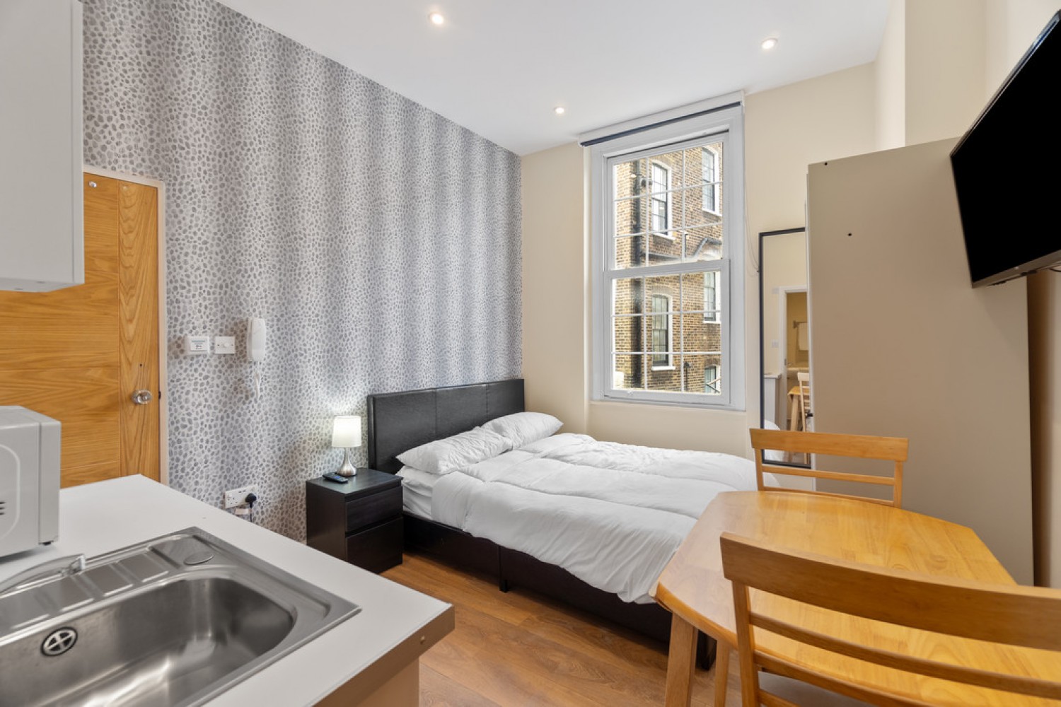 0 bedroom Flat for Letting Grays Inn Road, Kings Cross