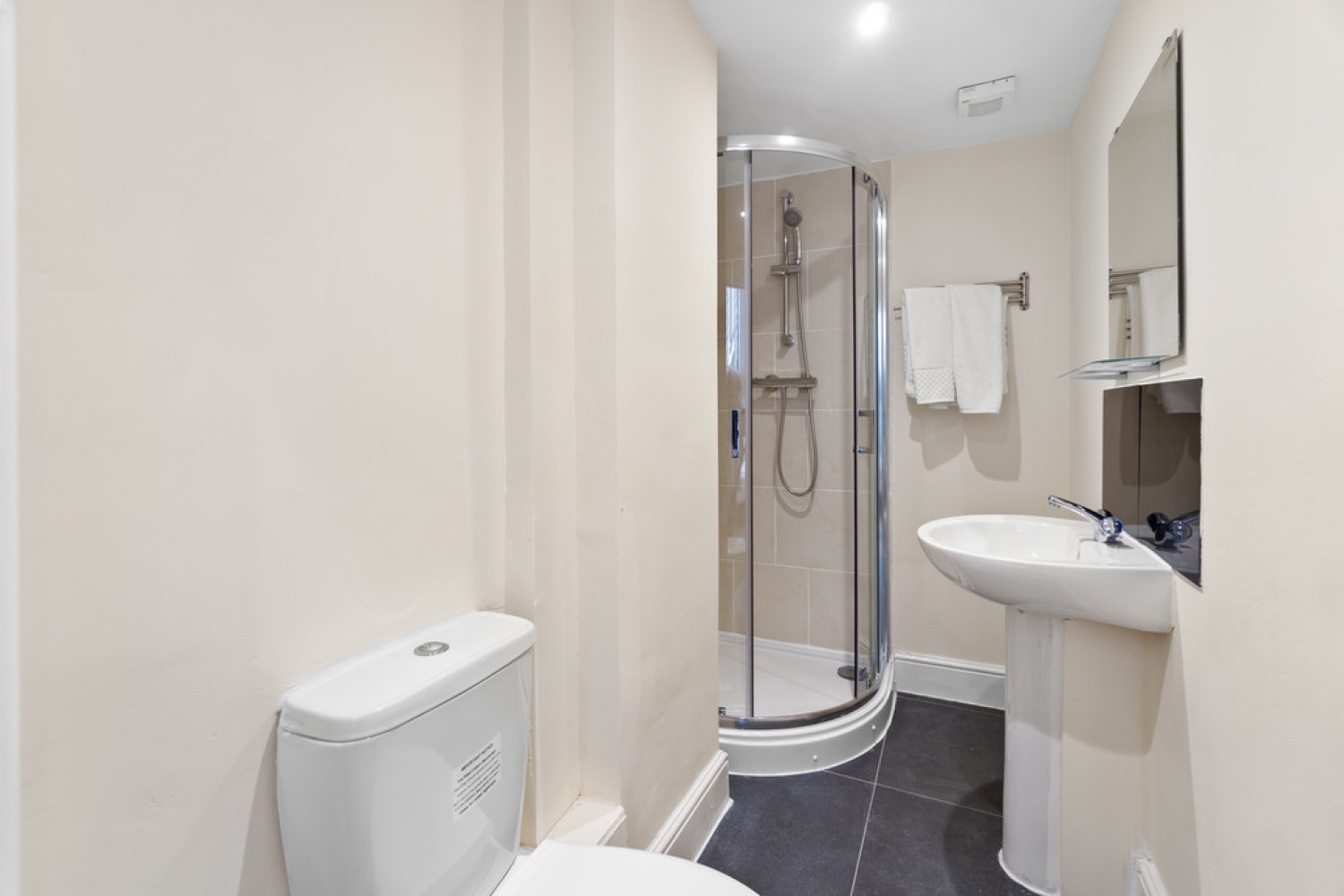 0 bedroom Flat for Letting Grays Inn Road, Kings Cross