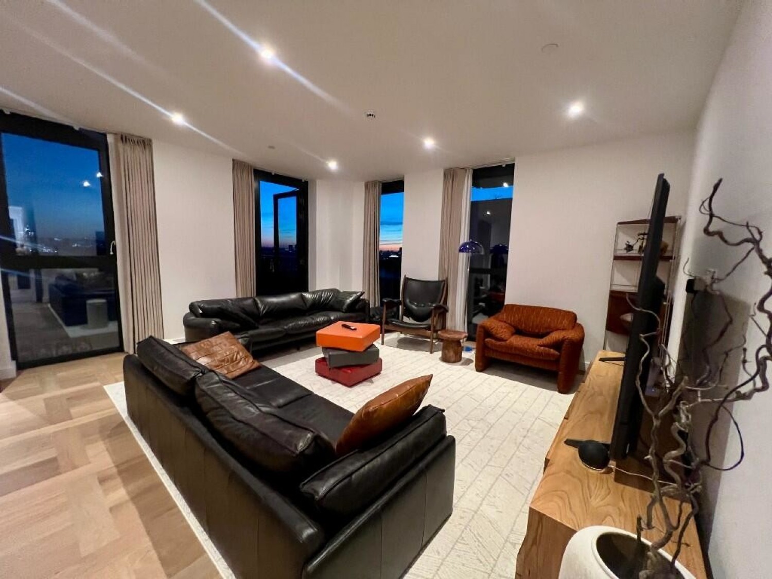 3 bedroom Flat in Merino Gardens, London Dock