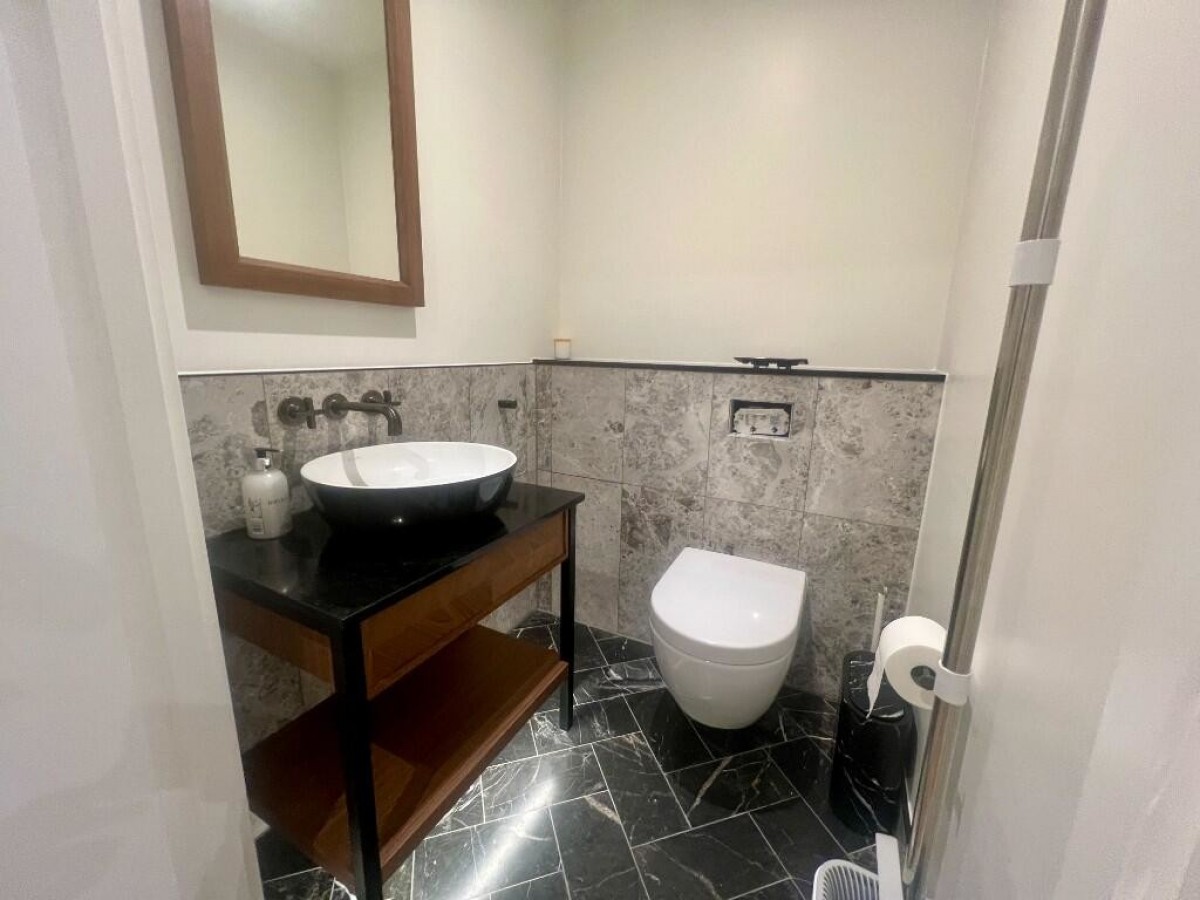 Merino Gardens, London Dock