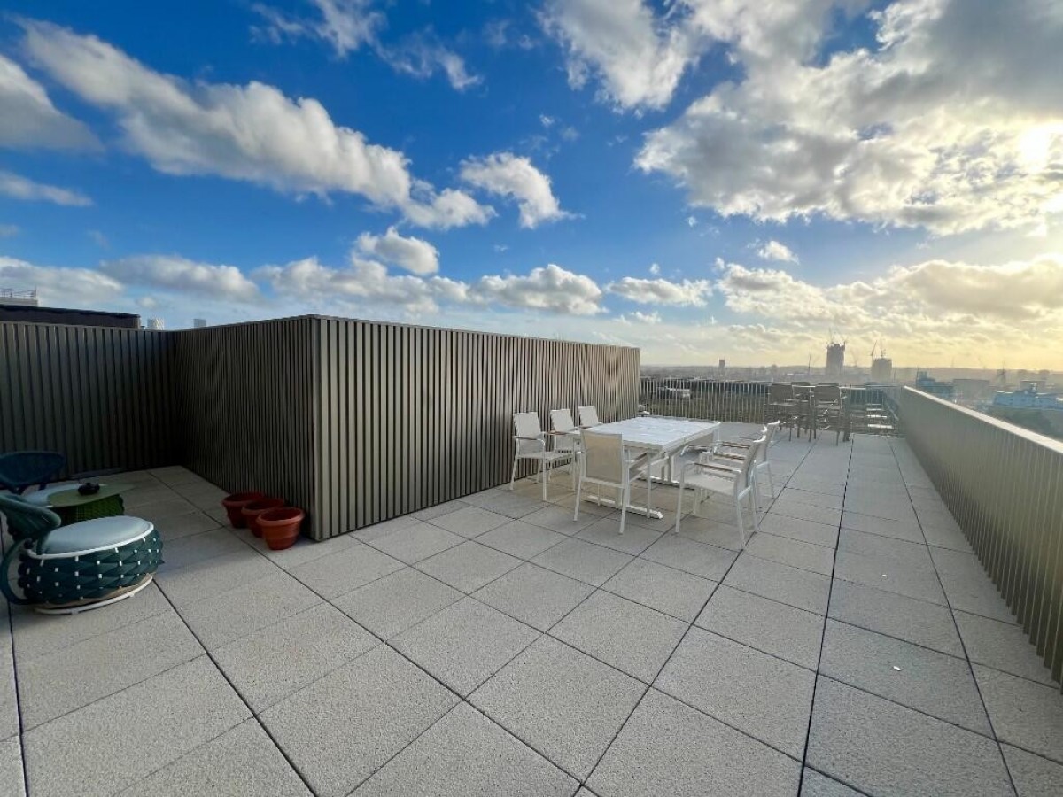 Merino Gardens, London Dock