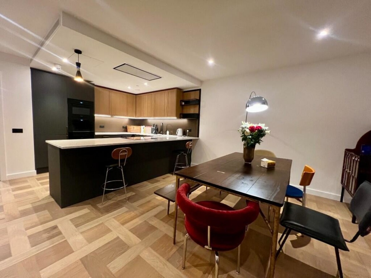 Merino Gardens, London Dock