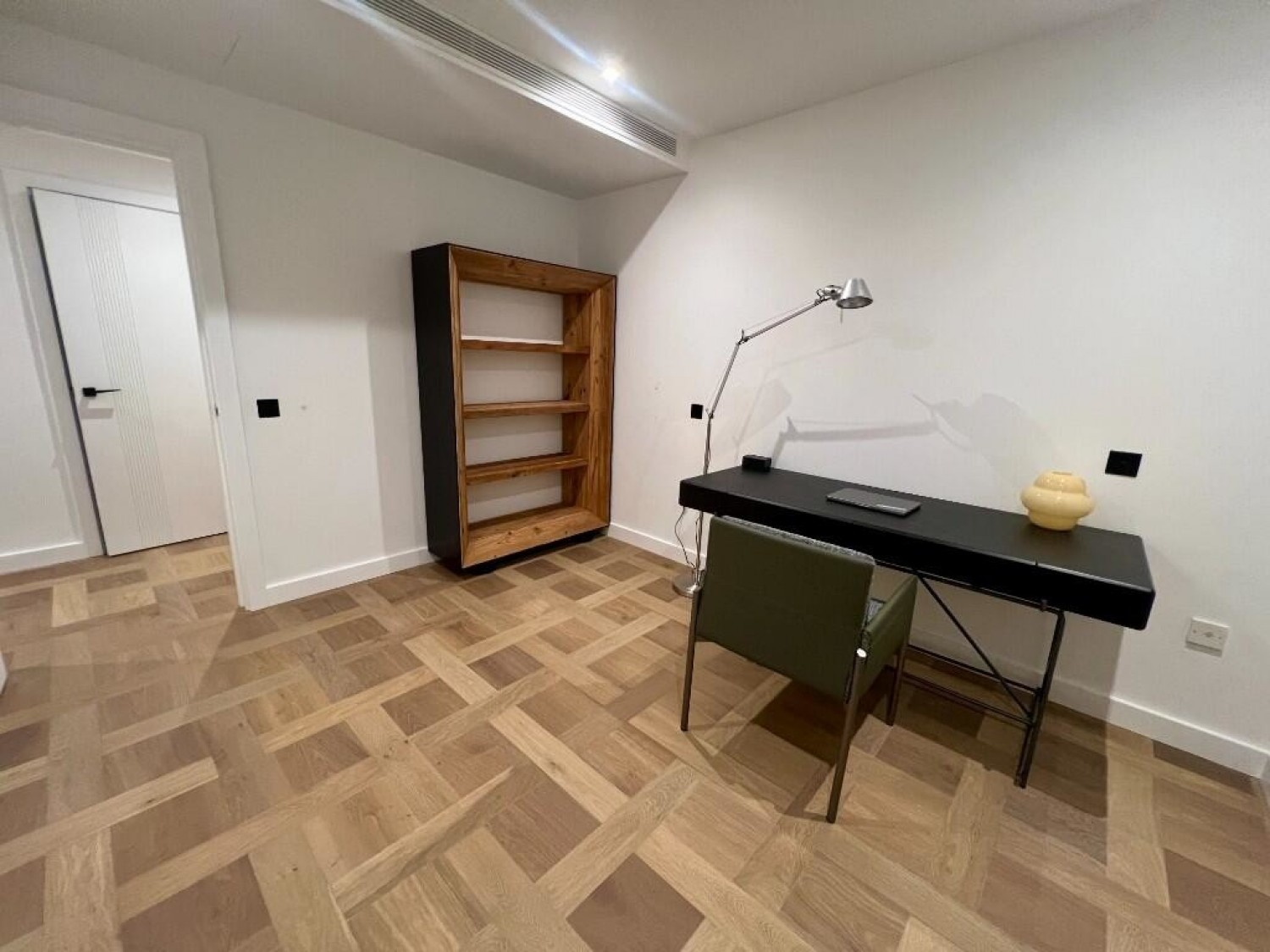 3 bedroom Flat in Merino Gardens, London Dock