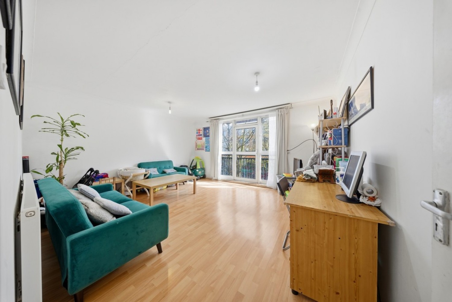 3 bedroom Flat for Sale Plender Street, Camden