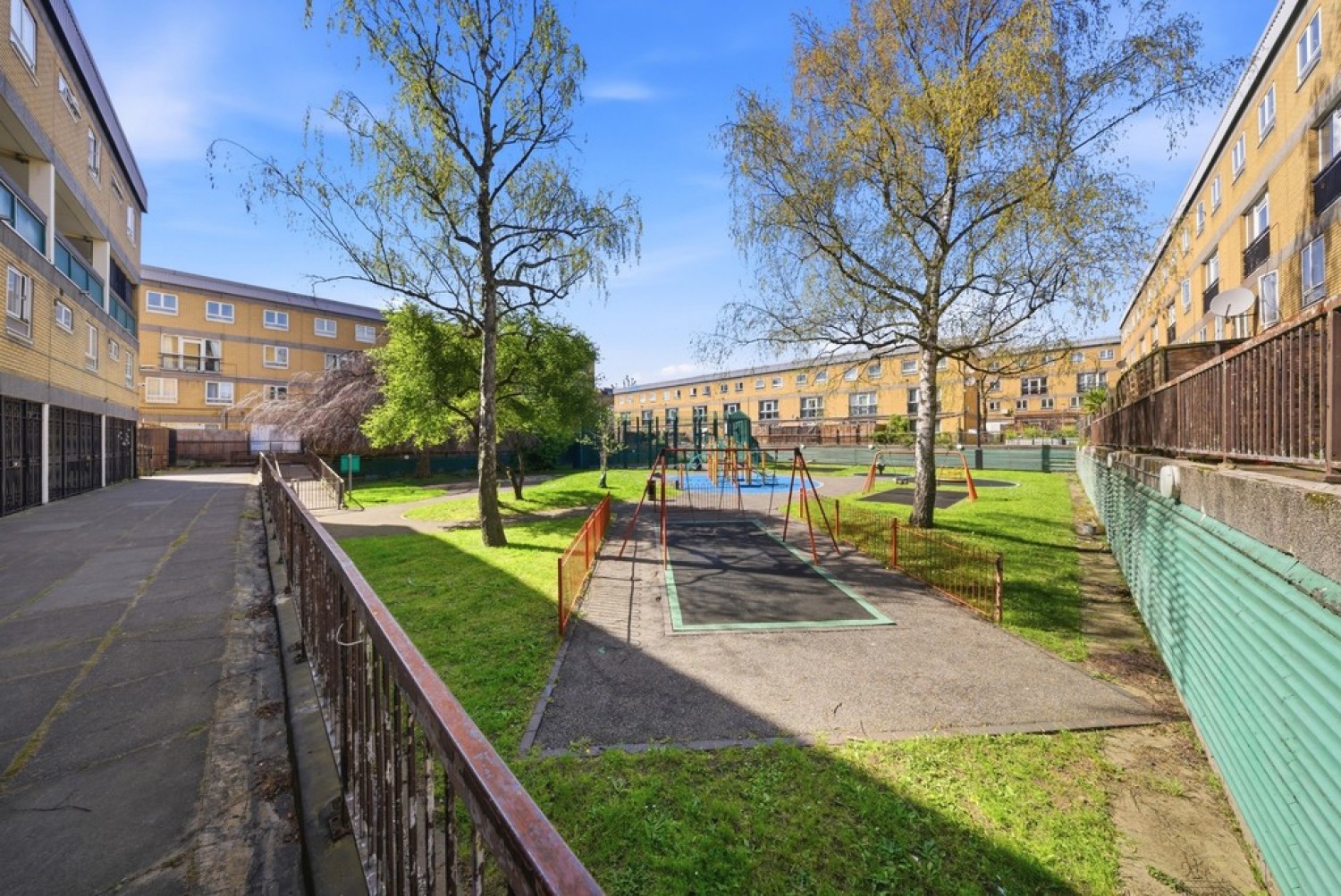 3 bedroom Flat for Sale Plender Street, Camden