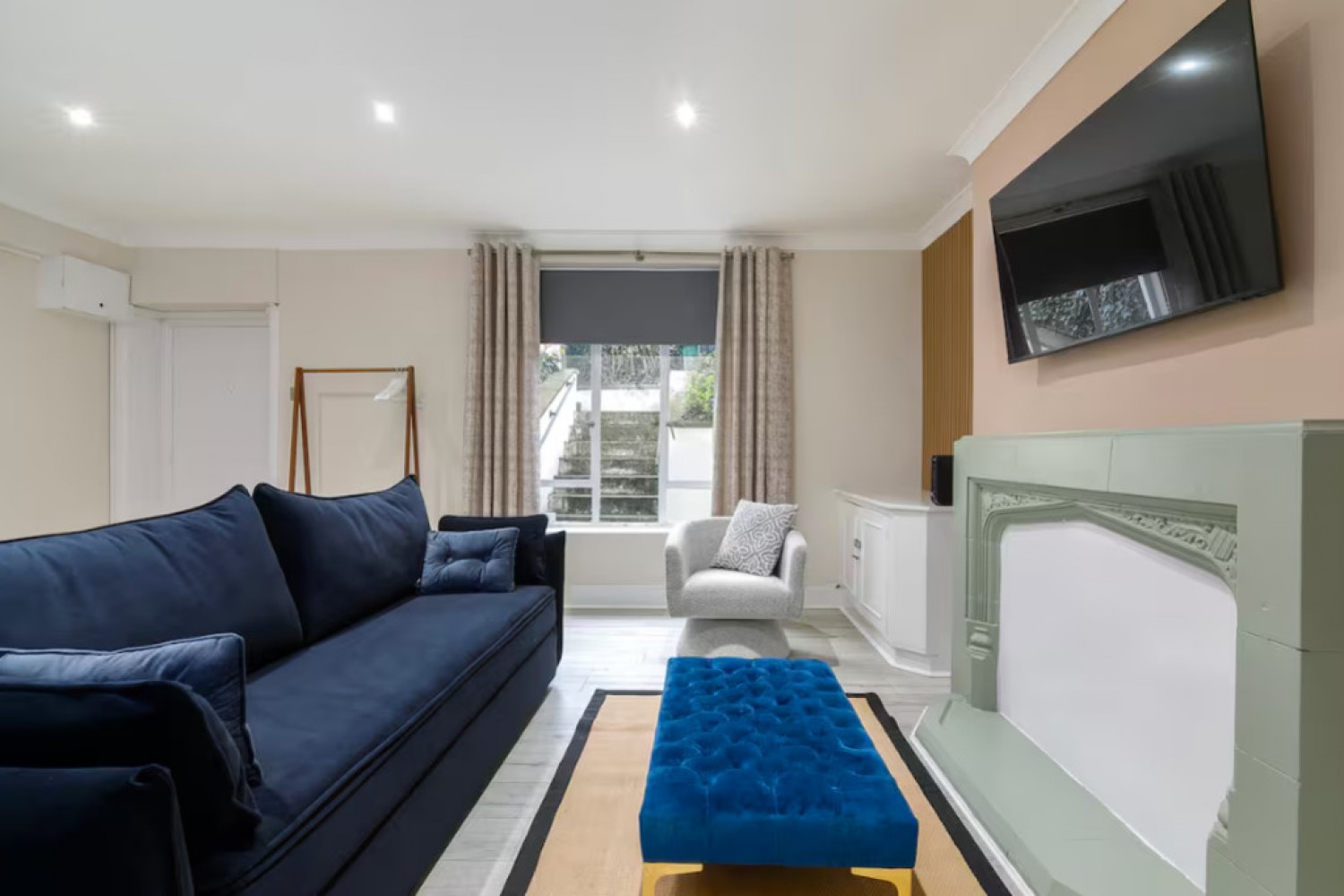 1 bedroom Flat for Sale Gloucester Avenue, Camden