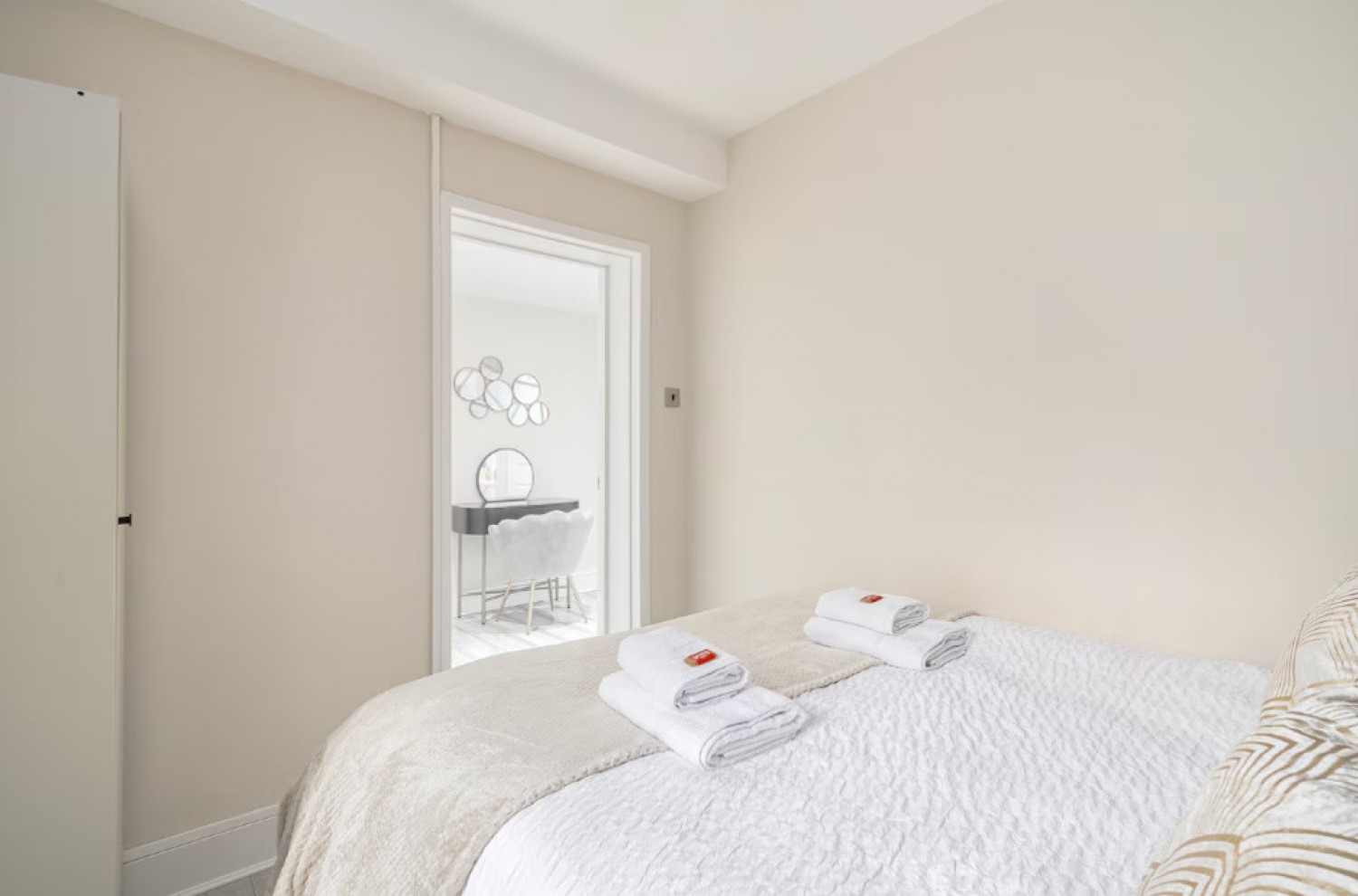 1 bedroom Flat for Sale Gloucester Avenue, Camden