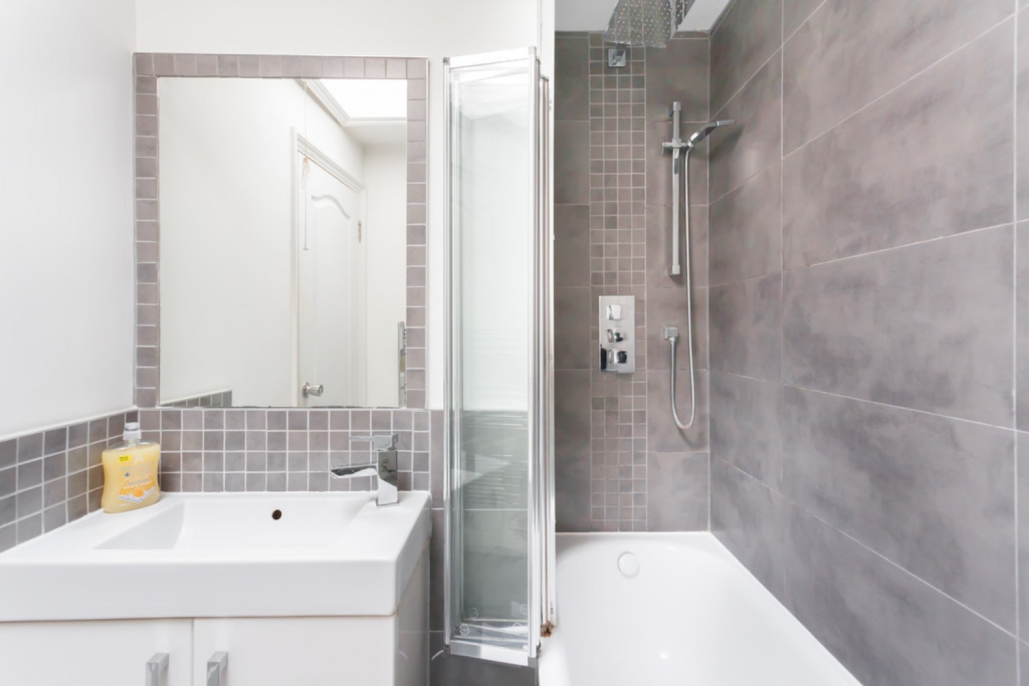 4 bedroom Flat for Letting Mornington Crescent, Camden