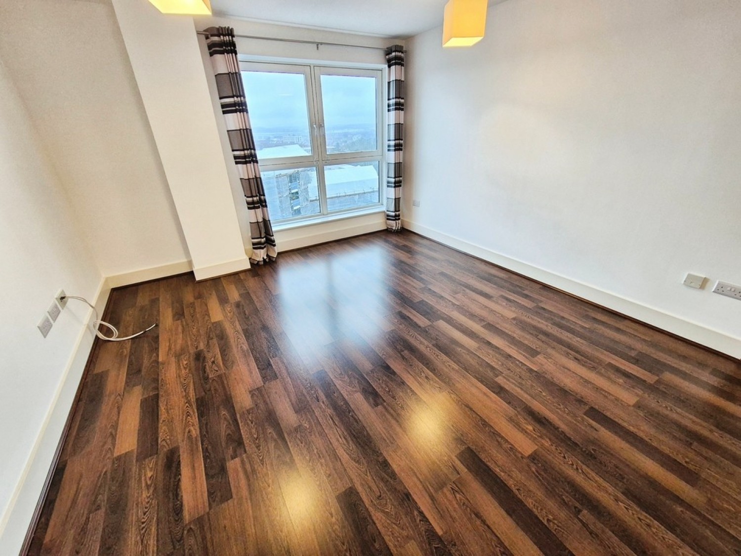 1 bedroom Flat in Skyline Plaza