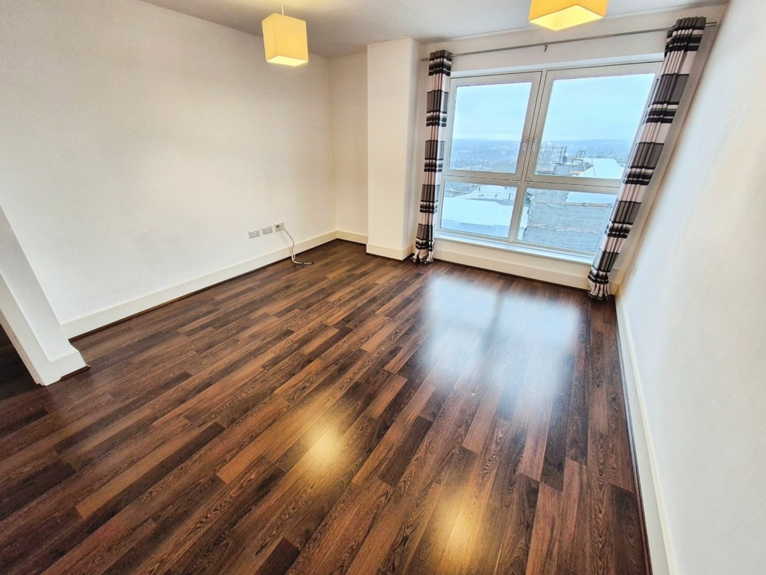 1 bedroom Flat in Skyline Plaza