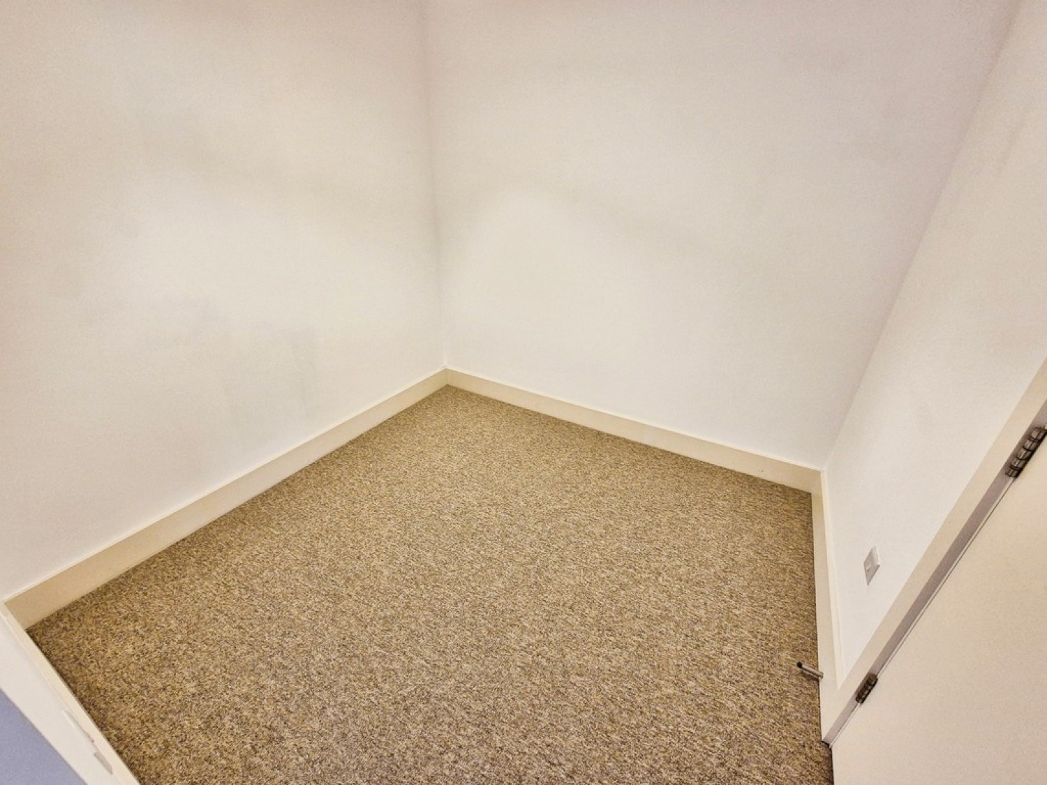 1 bedroom Flat in Skyline Plaza