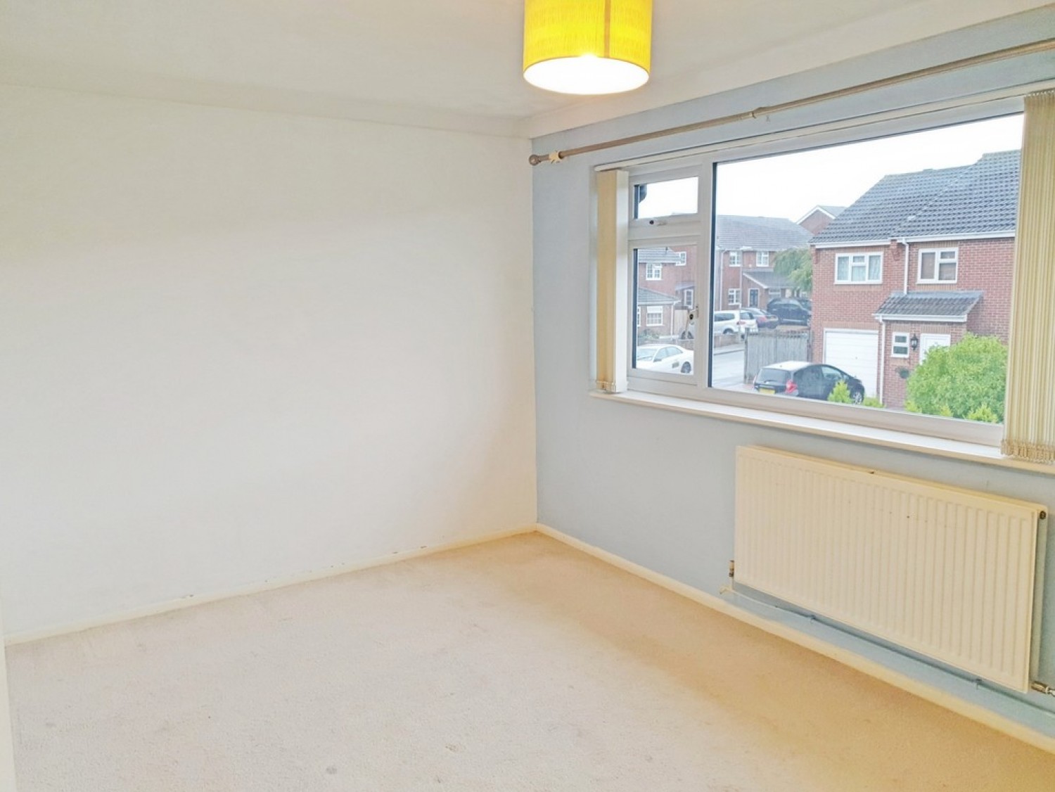 2 bedroom Flat for Letting Cranbourne