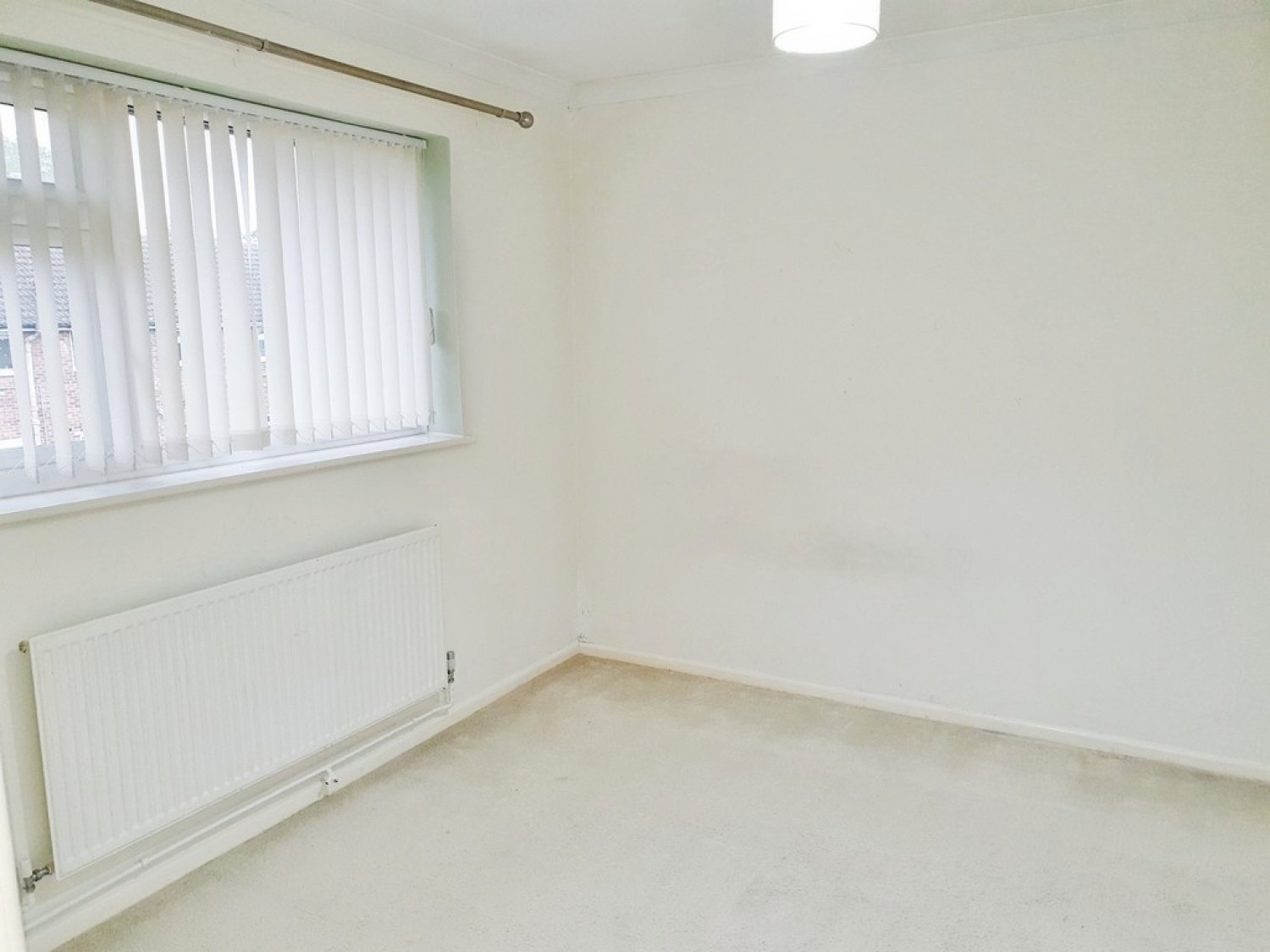 2 bedroom Flat for Letting Cranbourne