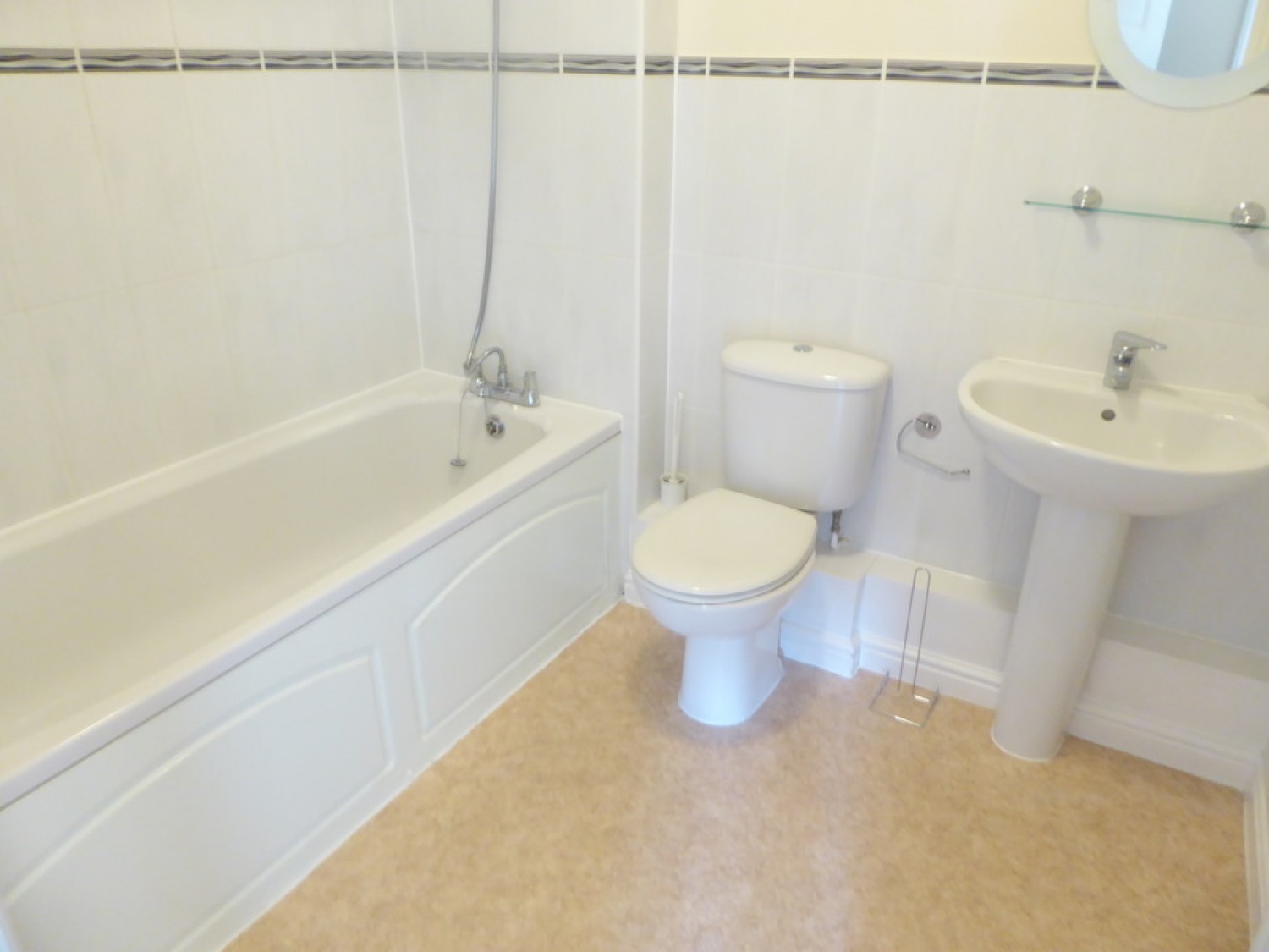 2 bedroom Flat for Letting Town Centre