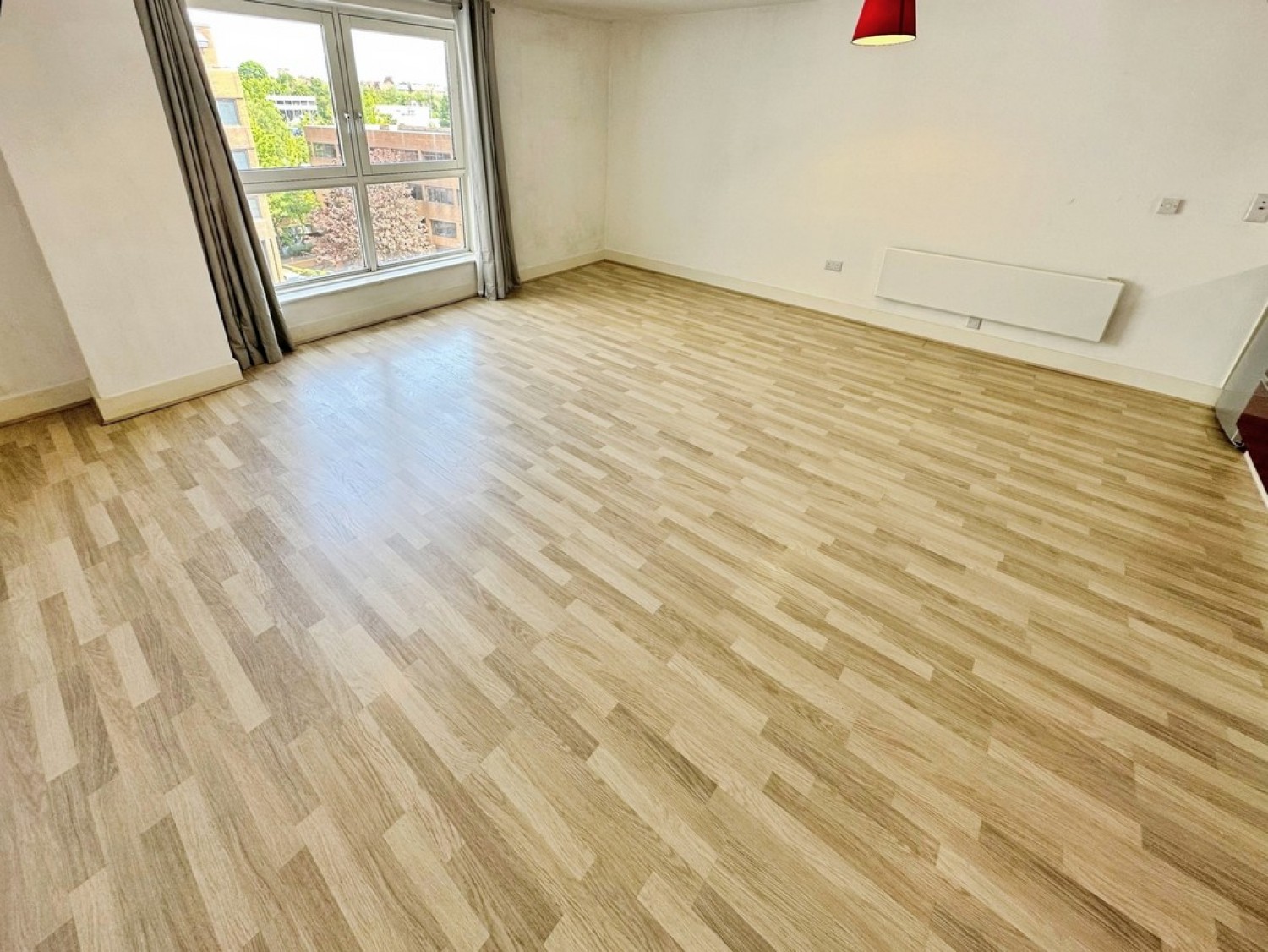 1 bedroom Flat for Letting Skyline Plaza