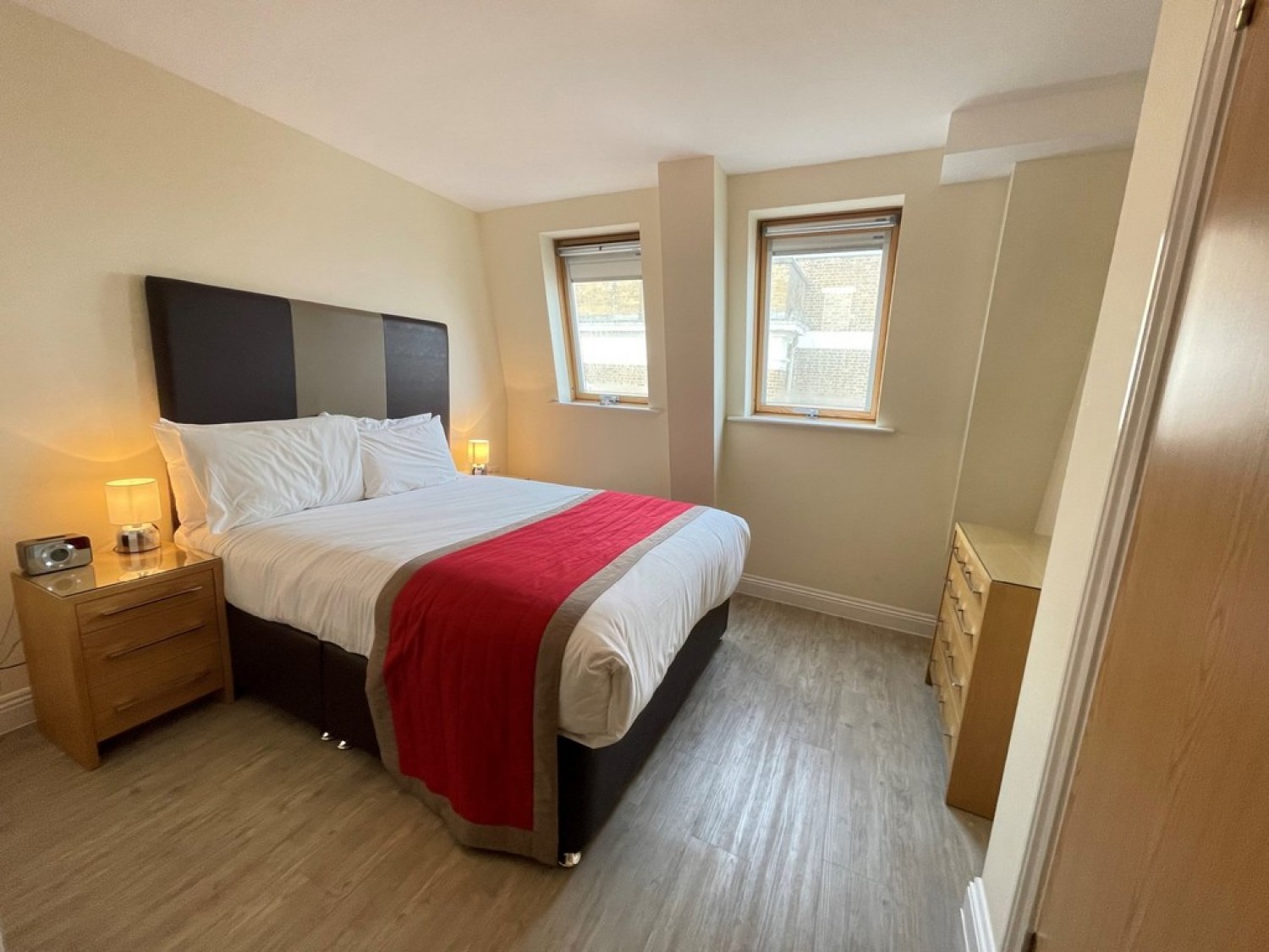 1 bedroom Flat for Letting Central Point