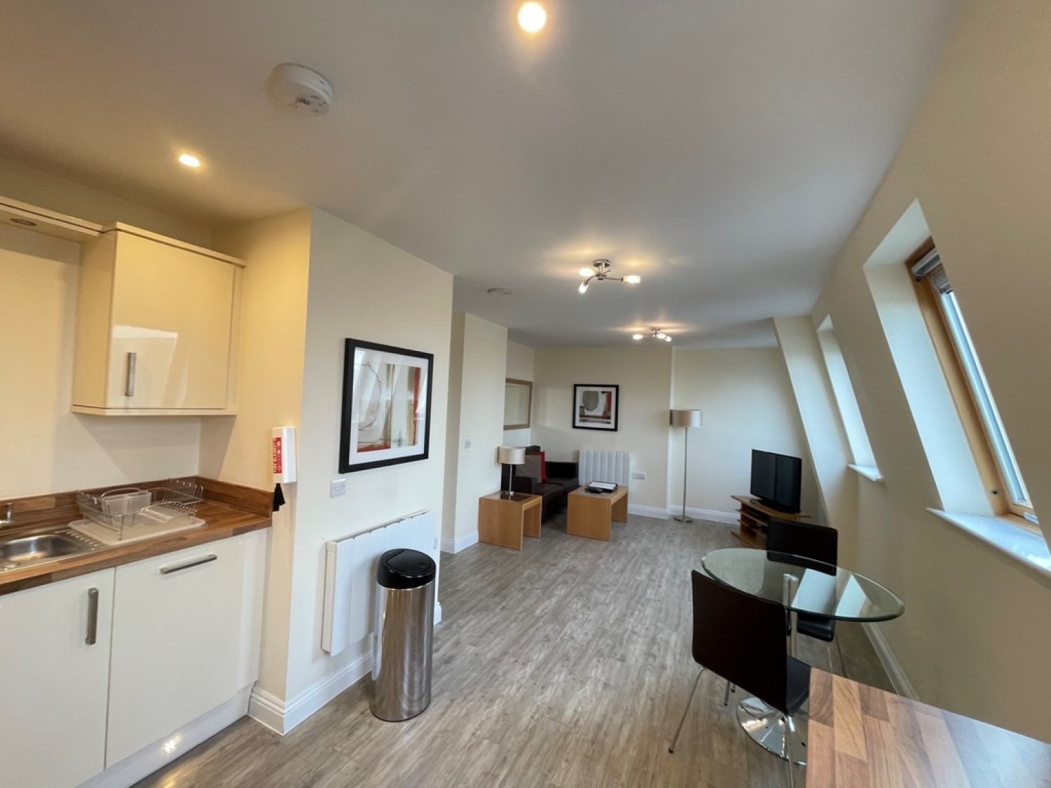 1 bedroom Flat for Letting Central Point