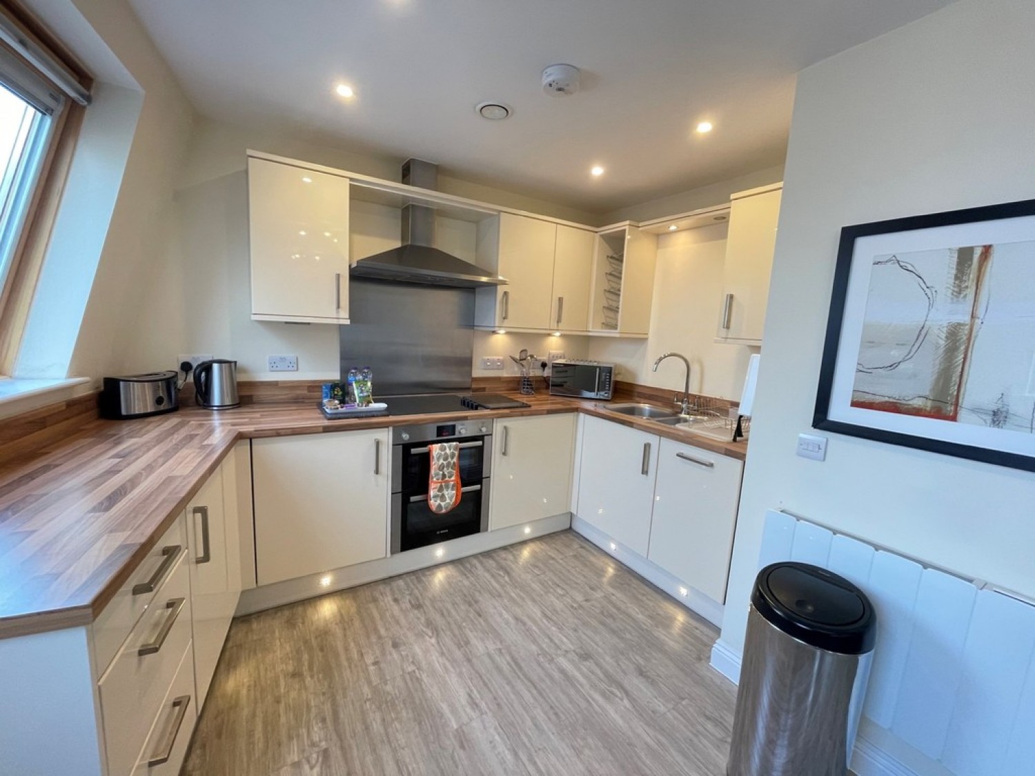 1 bedroom Flat for Letting Central Point