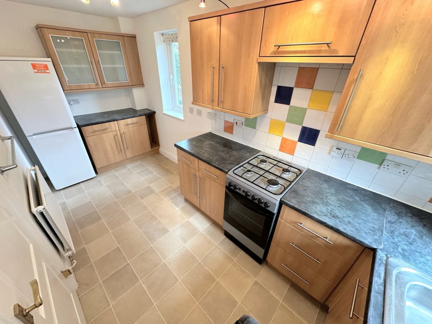 2 bedroom House for Letting Bow Field, Hook