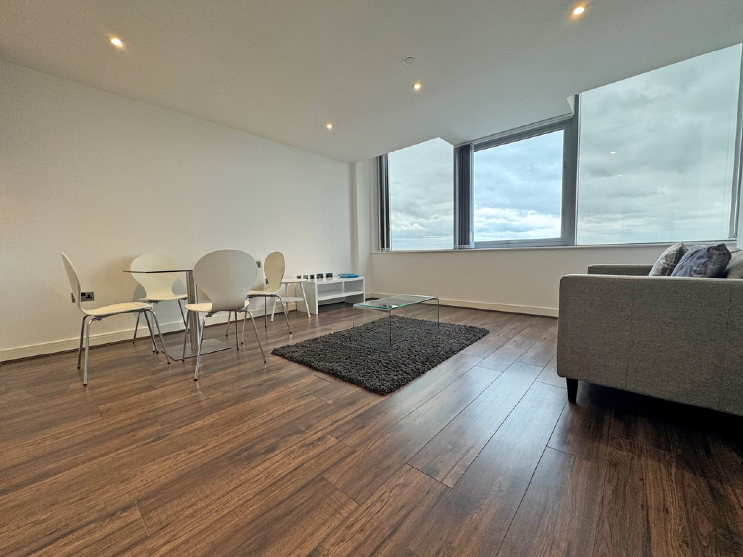 1 bedroom Flat for Letting Churchill Place