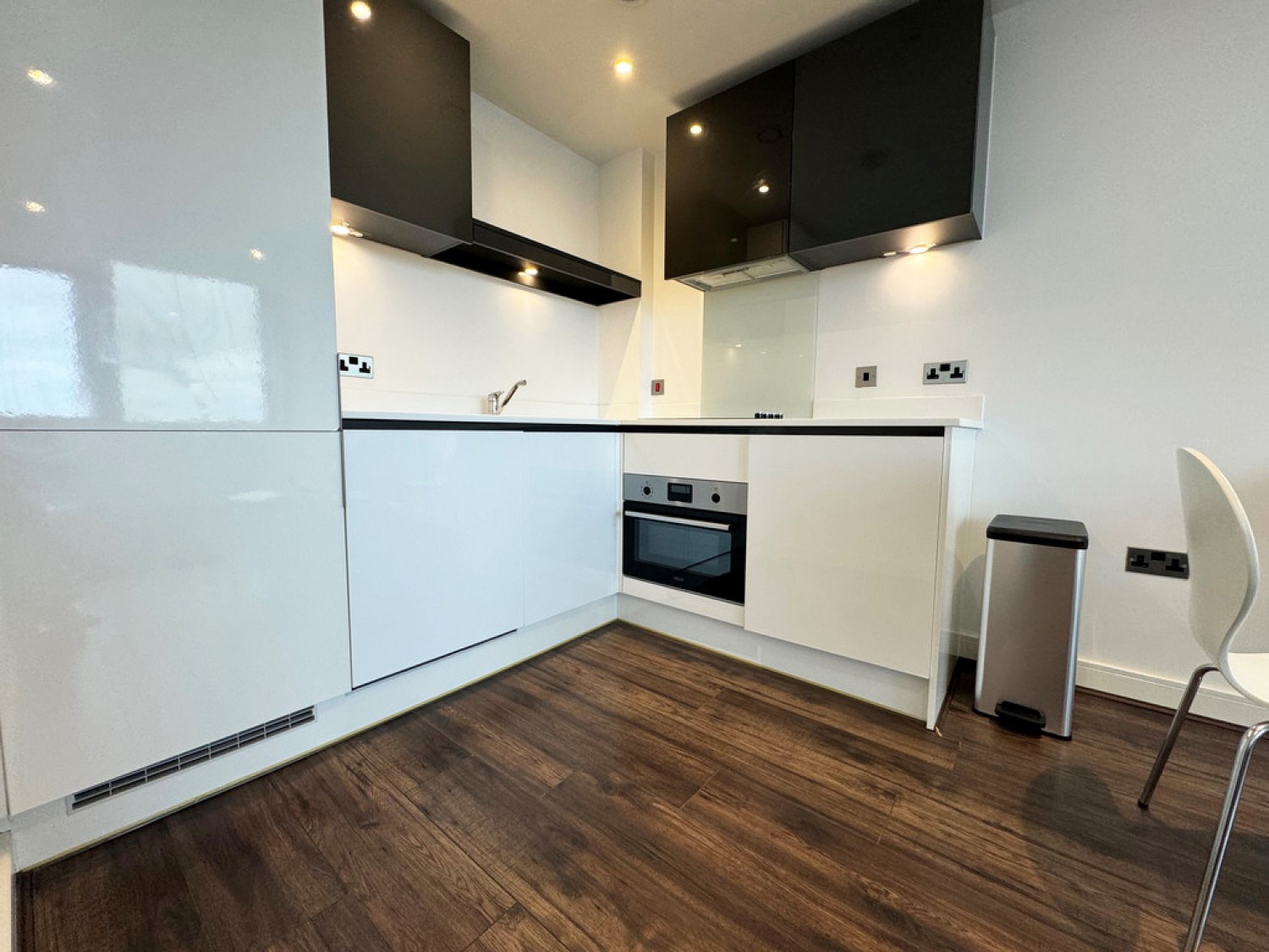 1 bedroom Flat for Letting Churchill Place