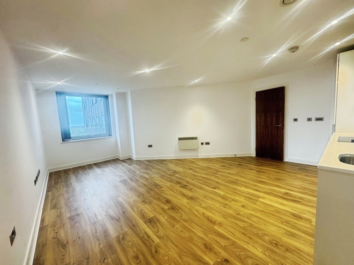 Churchill Place - 8th Floor