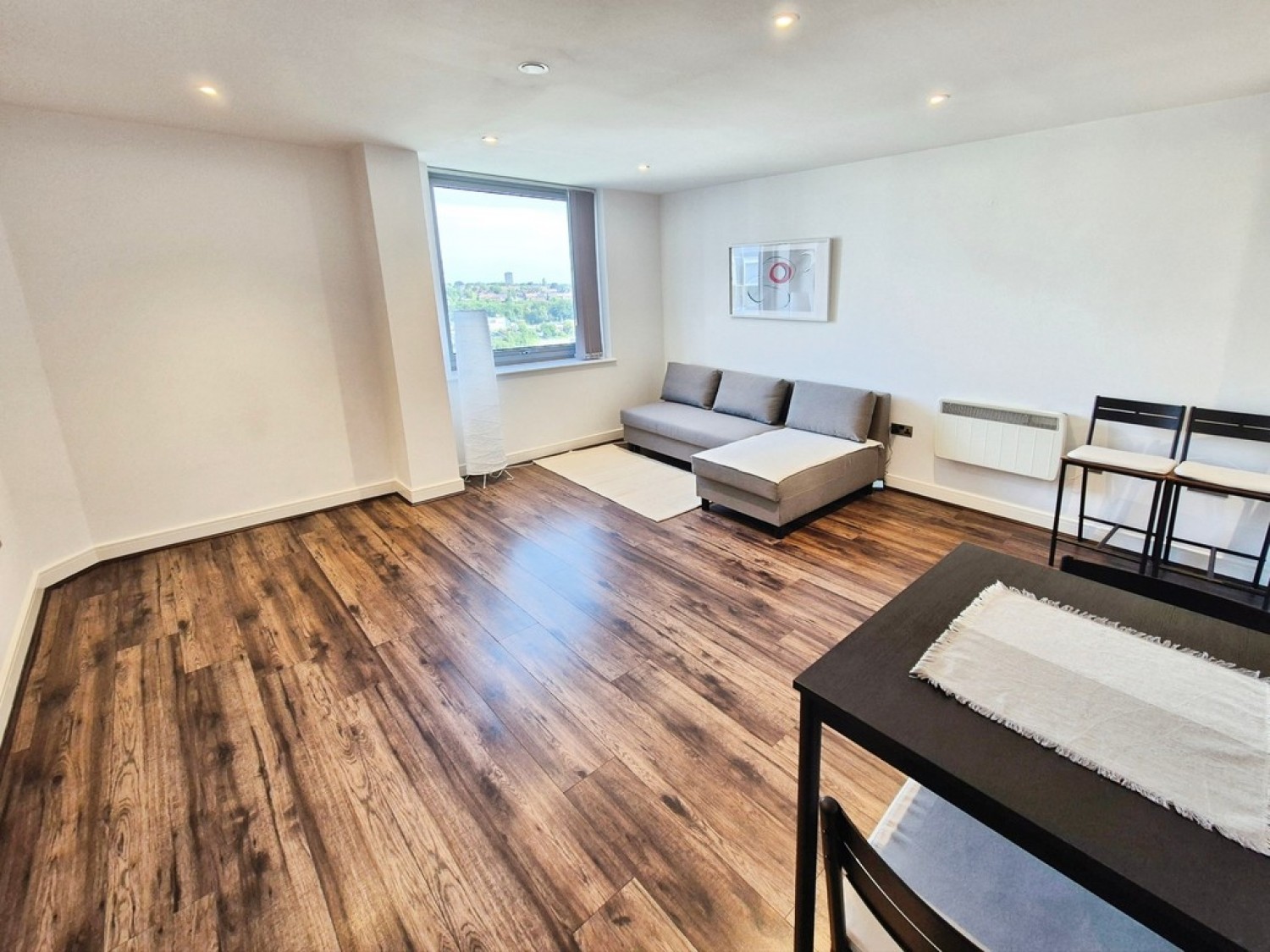 1 bedroom Flat for Letting Town Centre - with Parking