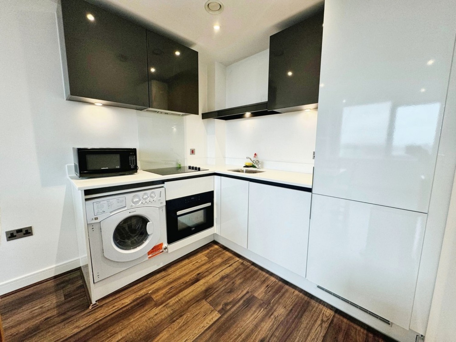 1 bedroom Flat in Churchill Place