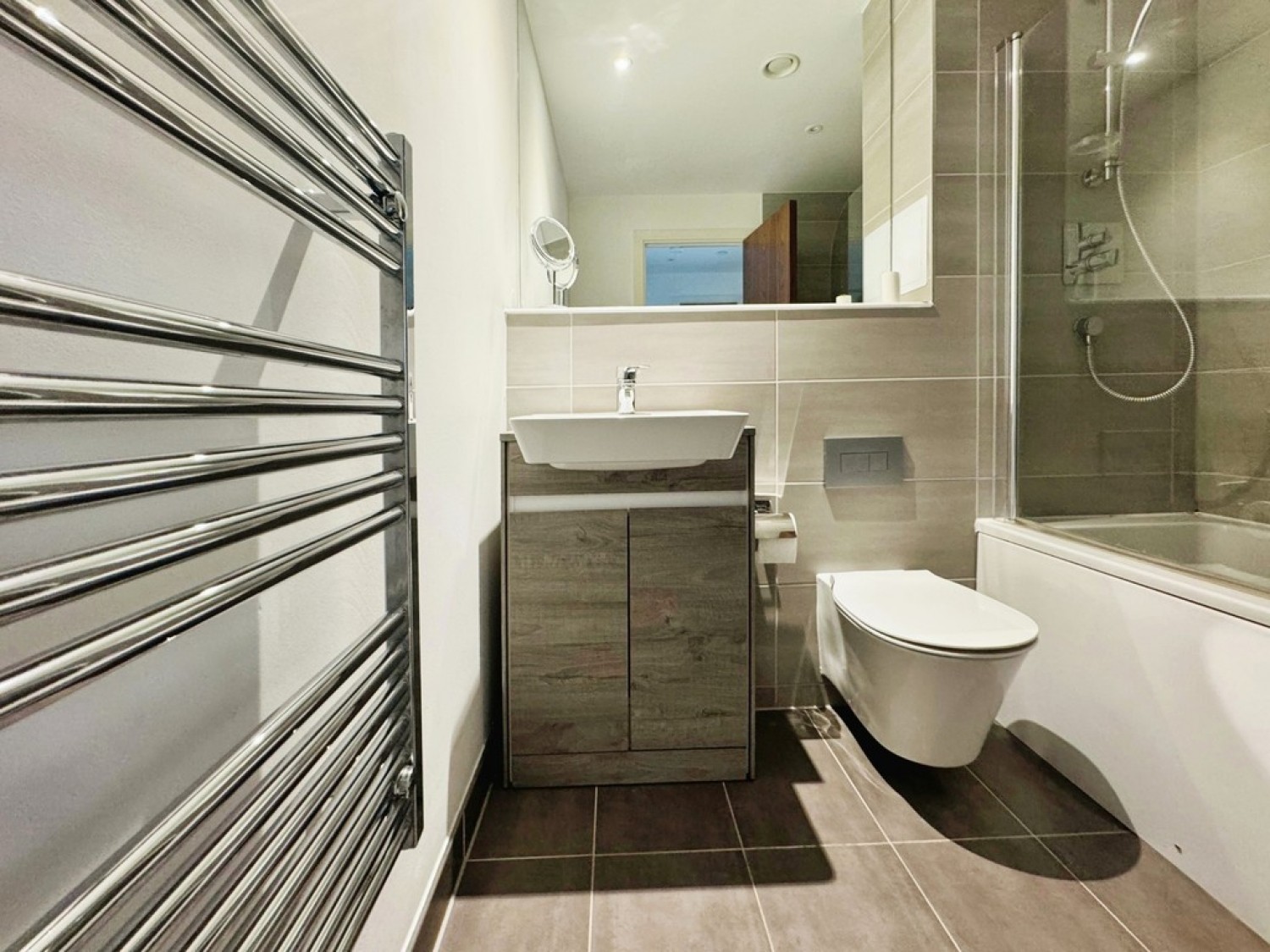 1 bedroom Flat in Churchill Place