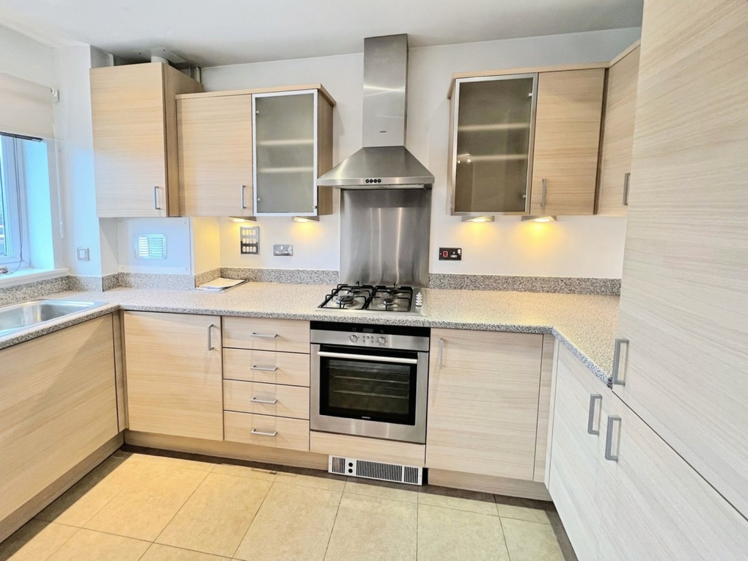 2 bedroom Flat for Letting Highfields