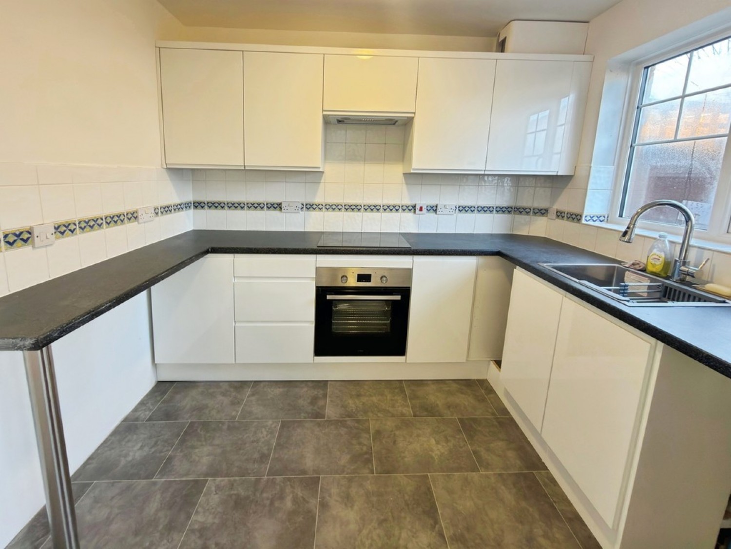 3 bedroom House in Vitellius Gardens, Basingstoke