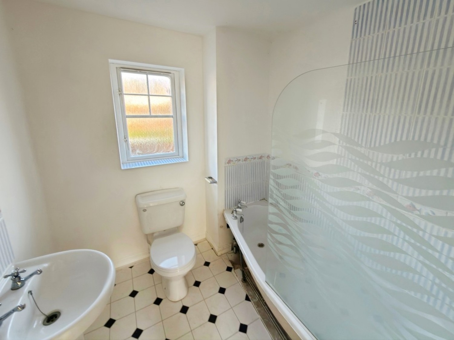 3 bedroom House in Vitellius Gardens, Basingstoke