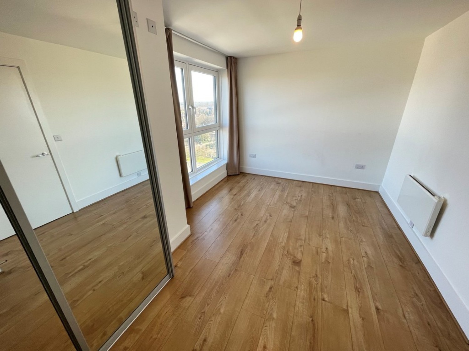 1 bedroom Flat for Letting Skyline Plaza