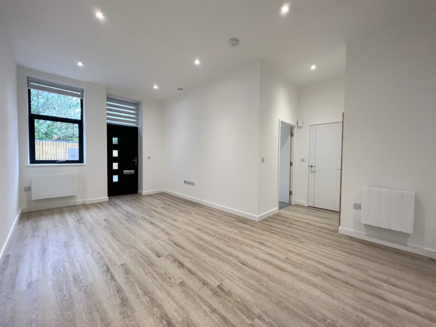 Ashwood Park, Ashwood Way