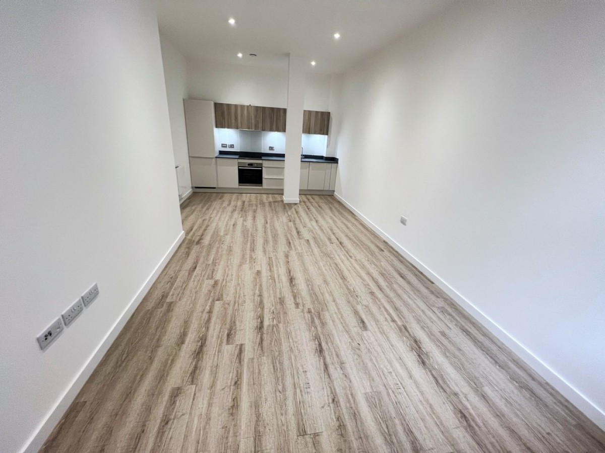 Ashwood Park, Ashwood Way