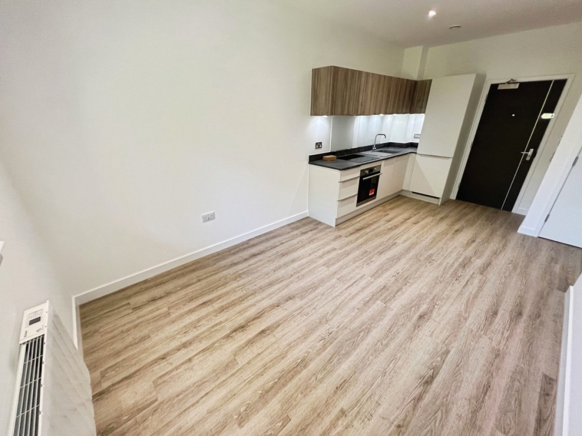 Ashwood Park, Ashwood Way