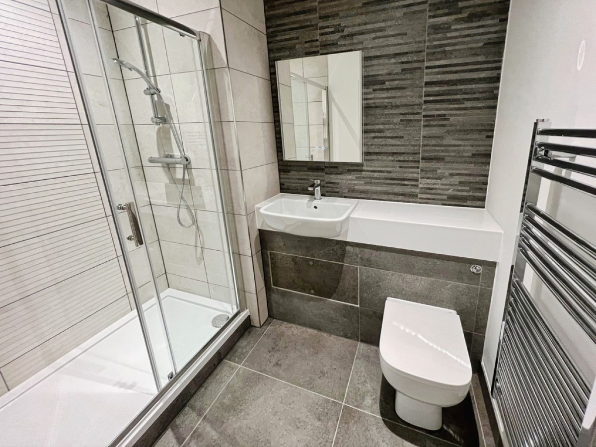 Ashwood Park, Ashwood Way