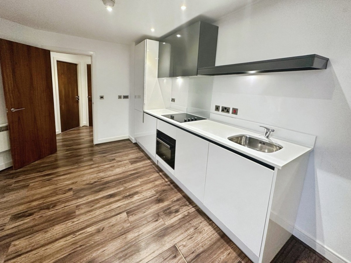 Churchill Place, Town Centre