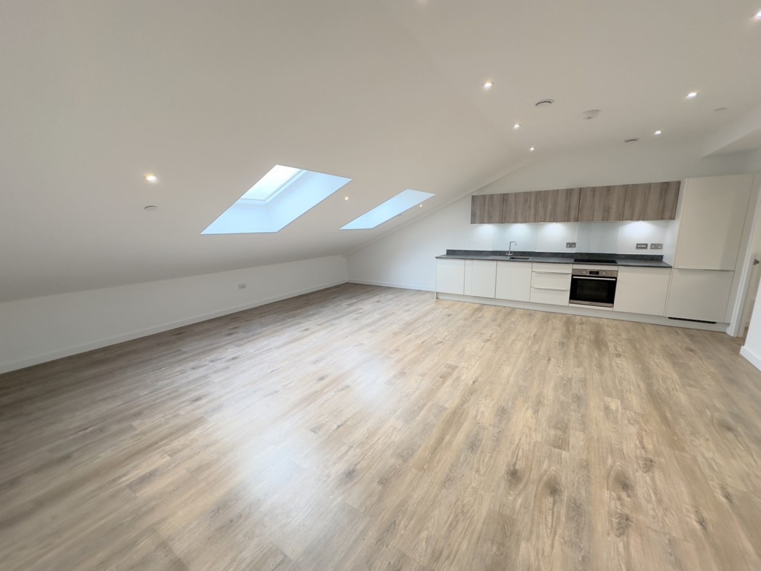 2 bedroom Flat for Letting Ashwood Park, Ashwood Way