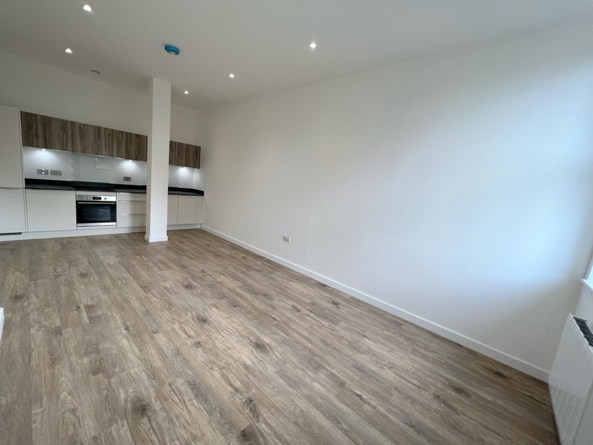 Ashwood Park, Ashwood Way