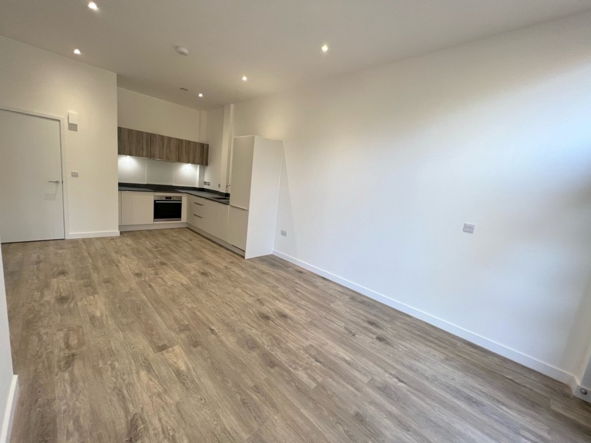 Ashwood Park, Ashwood Way