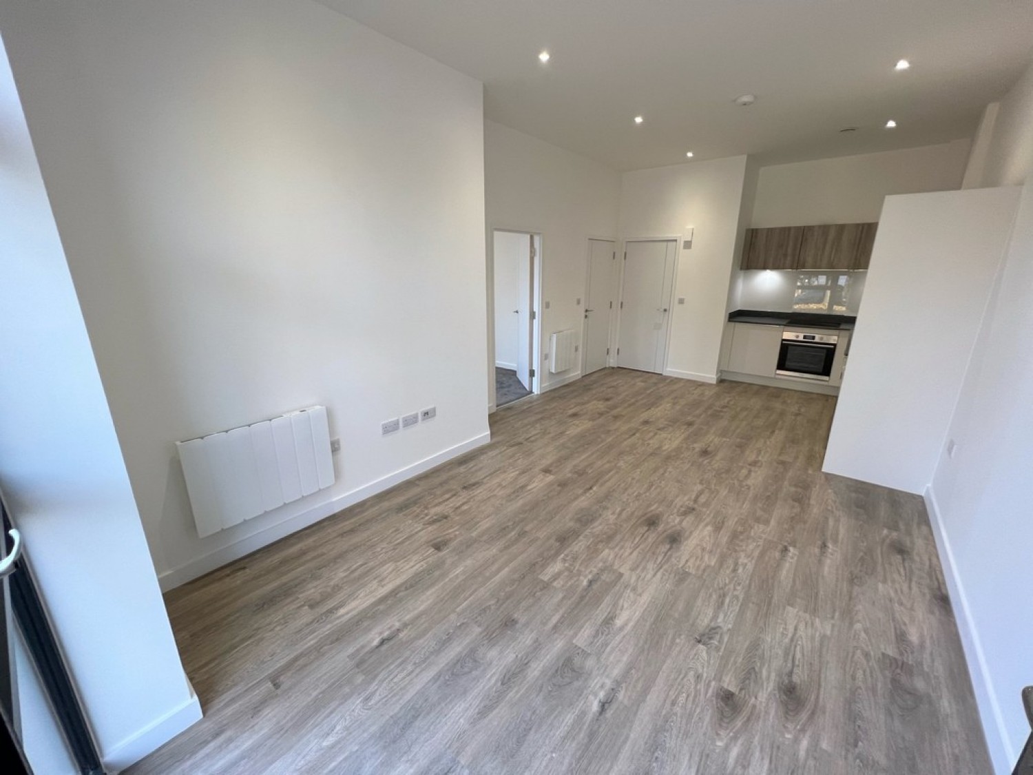 Ashwood Park, Ashwood Way