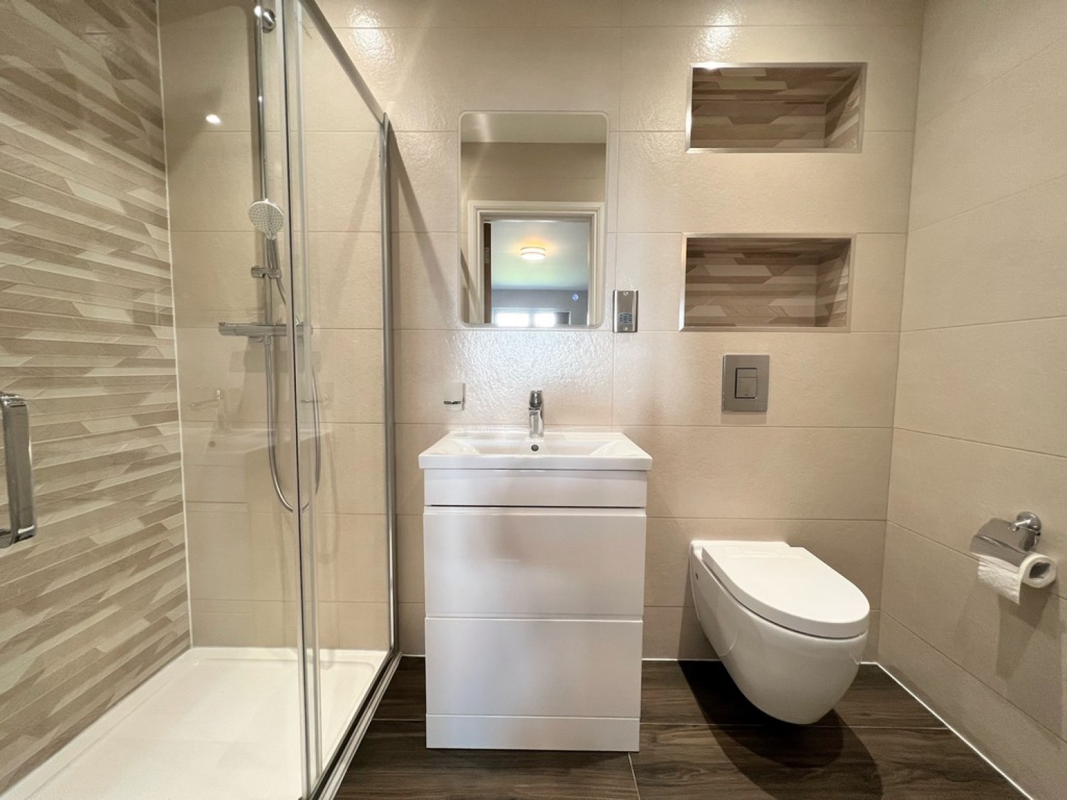 3 bedroom Flat for Letting New Road