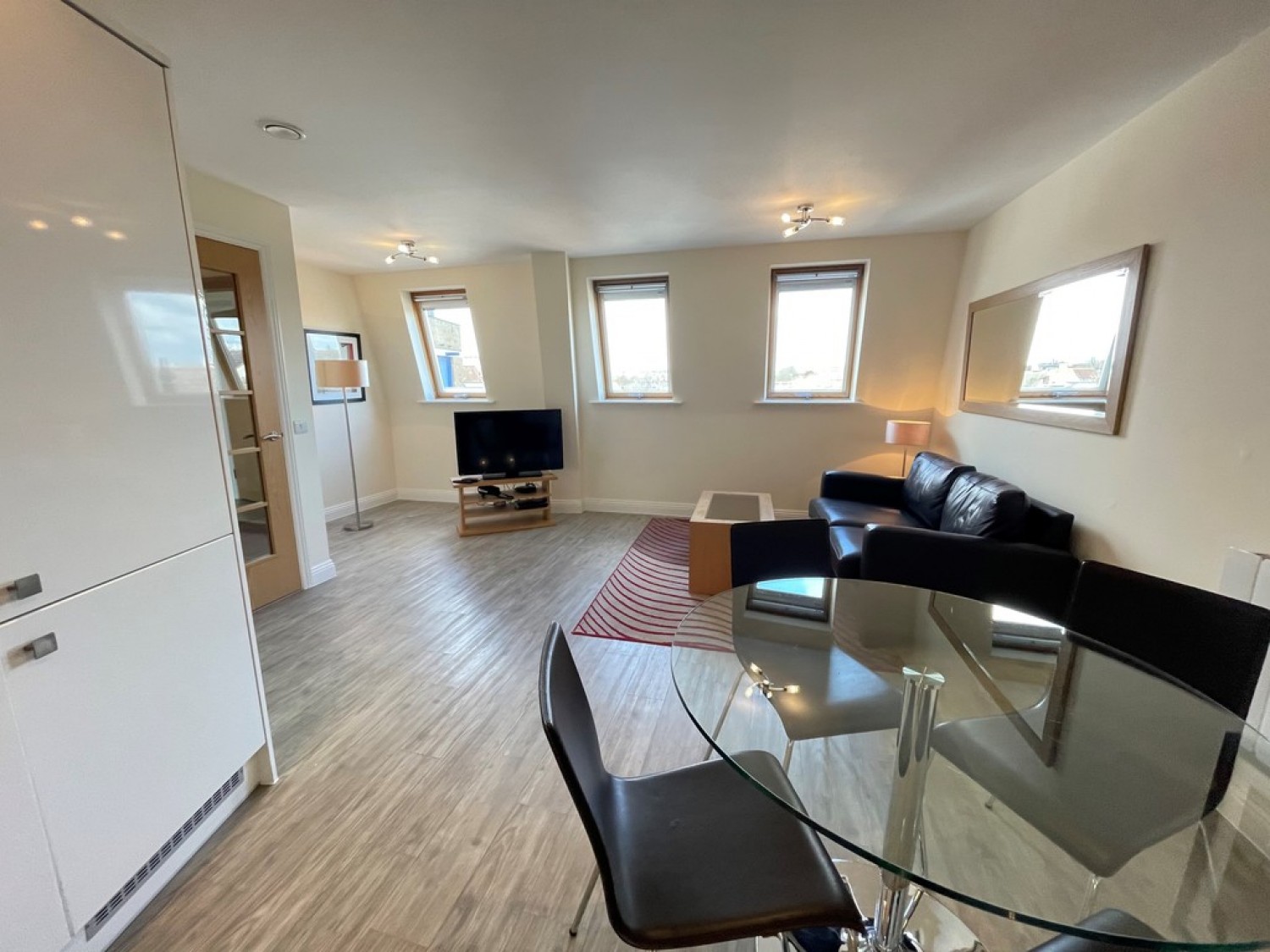 1 bedroom Flat for Letting Central Point