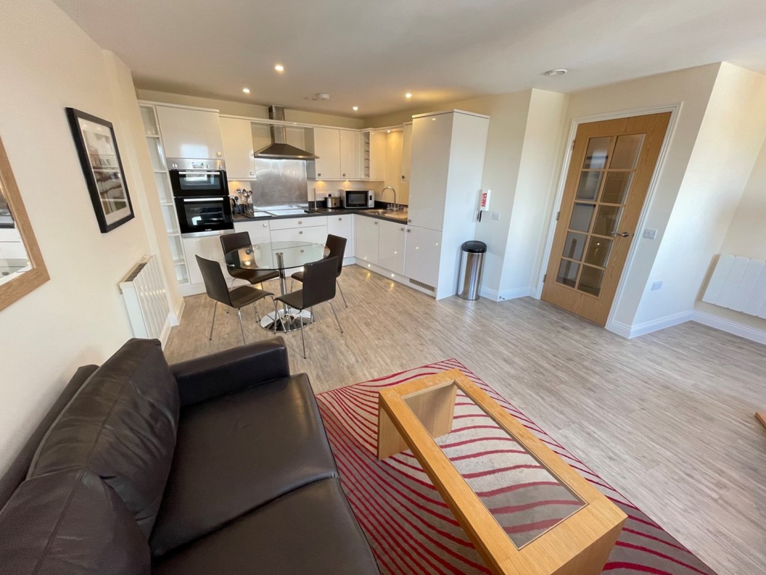 1 bedroom Flat for Letting Central Point