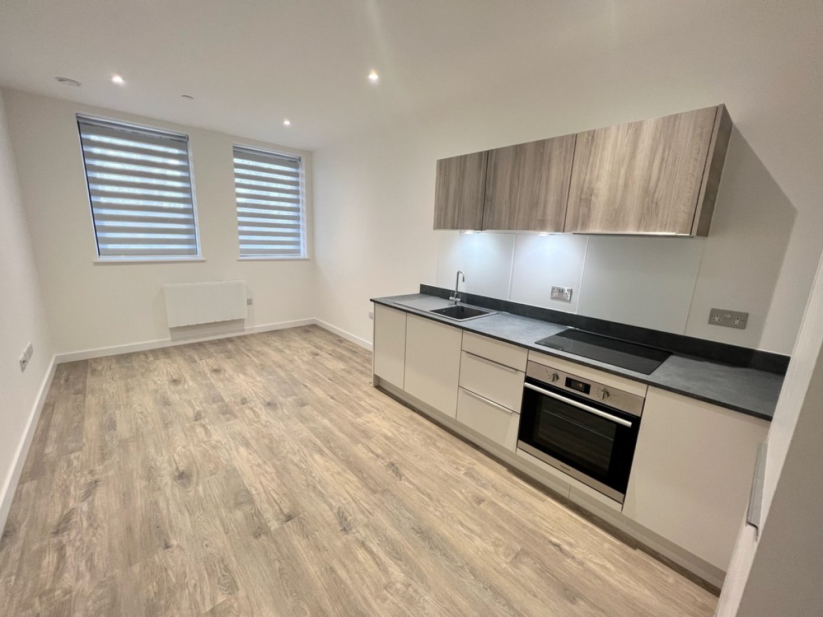 Ashwood Park, Ashwood Way