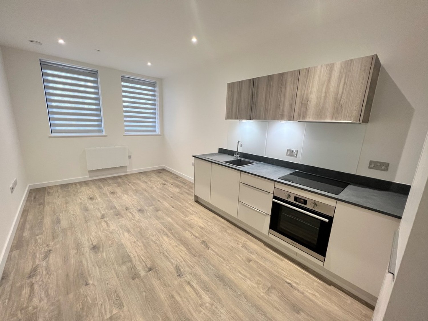 Ashwood Park, Ashwood Way